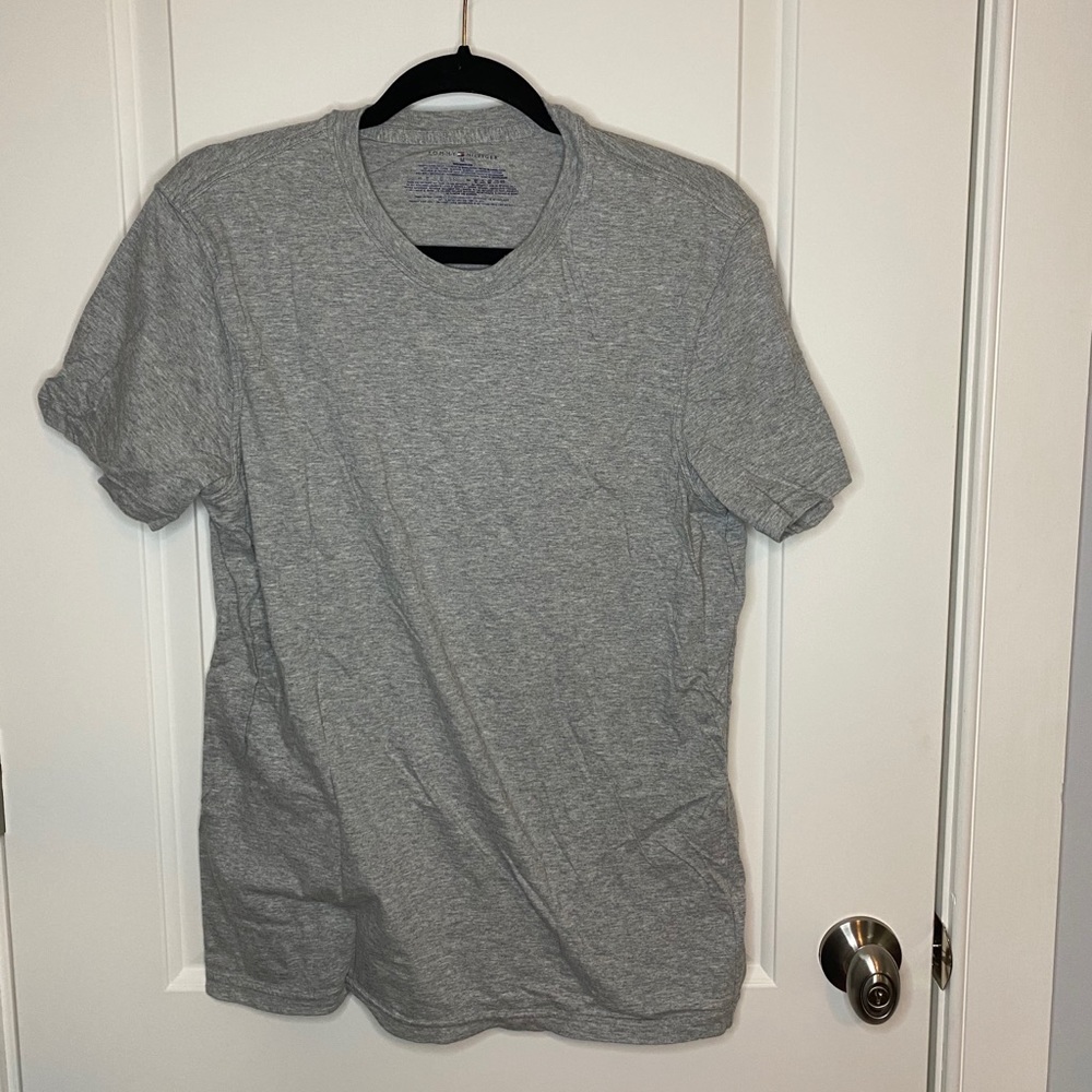 Men’s Tommy Hilfiger Scoop Neck T-Shirt Medium